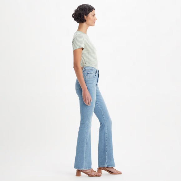 HIGH RISE FLARE WOMEN'S JEANS - Picture 3 of 5